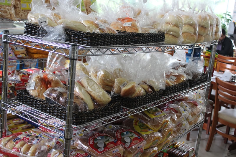 prateleira padaria pães