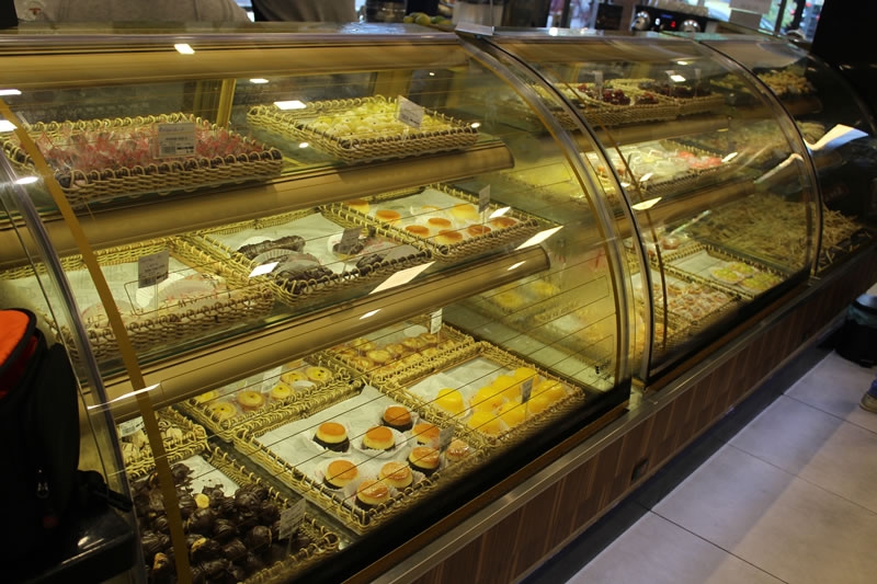 bandeja doces padaria