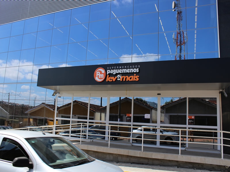 Pague Menos • São Pedro - SP